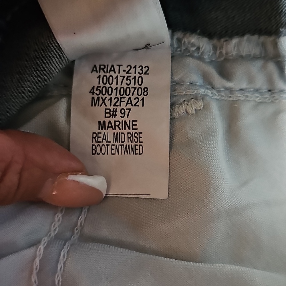 Ariat Indigo Bootcut Jeans with White Contrast Stitching - Picture 11 of 16